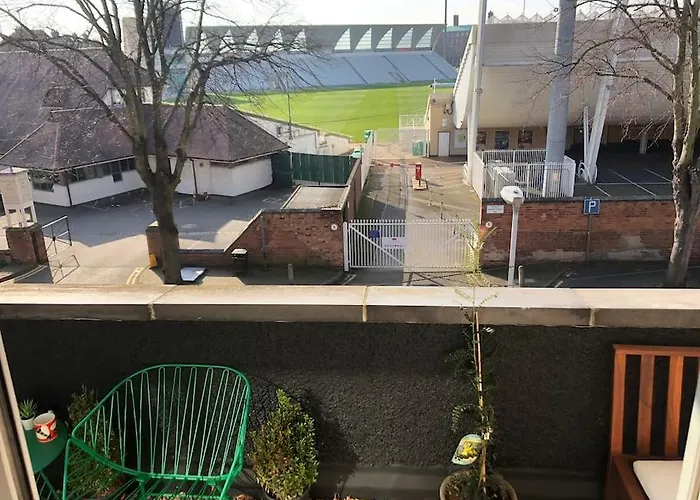 Apartment With Balcony West Bridgford